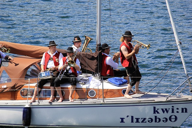 虽然雷霆成 虽然雷霆成